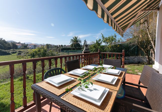 Таунхаус на Argoños - Seaside Retreat by Fidalsa Таунхаус на Argoños - Seaside Retreat by Fidalsa