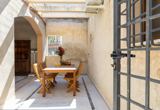 Вилла на Elche - Historical Palms Villa by Fidalsa Вилла на Elche - Historical Palms Villa by Fidalsa