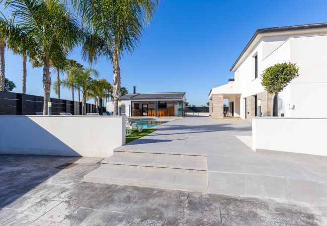 Вилла на Catral - Palm Breeze Villa by Fidalsa Вилла на Catral - Palm Breeze Villa by Fidalsa