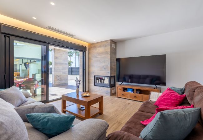 Вилла на Catral - Palm Breeze Villa by Fidalsa Вилла на Catral - Palm Breeze Villa by Fidalsa