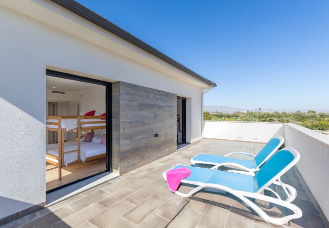 Вилла на Catral - Palm Breeze Villa by Fidalsa Вилла на Catral - Palm Breeze Villa by Fidalsa