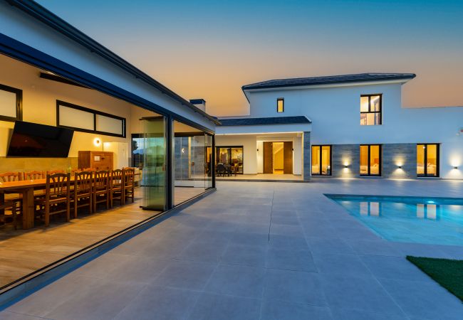 Вилла на Catral - Palm Breeze Villa by Fidalsa Вилла на Catral - Palm Breeze Villa by Fidalsa