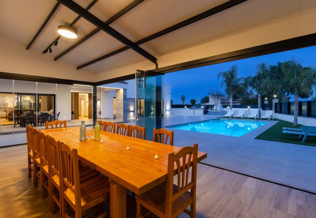 Вилла на Catral - Palm Breeze Villa by Fidalsa Вилла на Catral - Palm Breeze Villa by Fidalsa