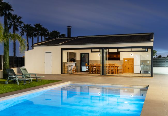Вилла на Catral - Palm Breeze Villa by Fidalsa Вилла на Catral - Palm Breeze Villa by Fidalsa