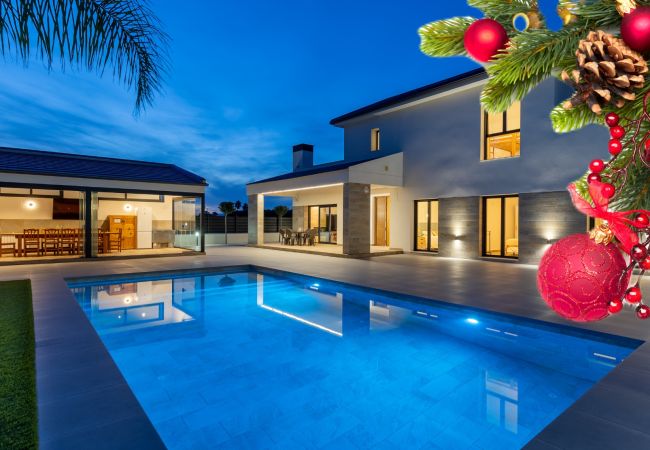 Вилла на Catral - Palm Breeze Villa by Fidalsa