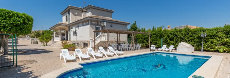 Villas con piscina privada en la Costa Blanca